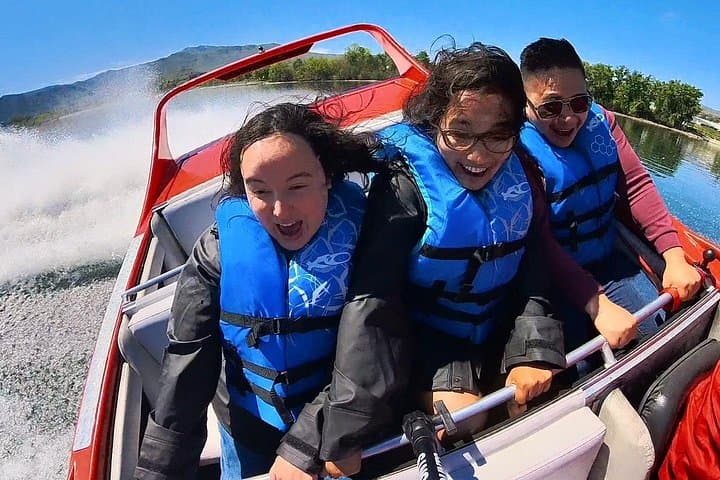 15-Mile Adventure Boat Ride on the Columbia: Wenatchee Jet Boat Experience photo 3