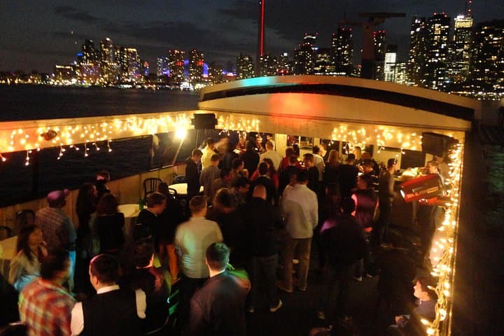 Toronto Obsession III Dinner Cruise: Skyline Dining & Nightlife on Lake Ontario photo 2