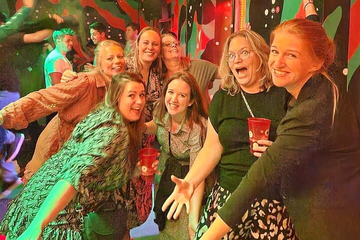 Personalized Pub Crawl in Budapest: Guided Nightlife Tour & Ruin Bar Experience