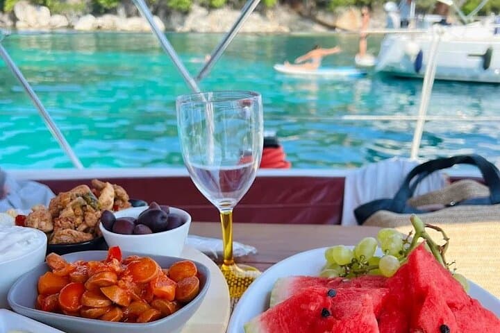 Private 4-Hour Sailboat Cruise from Gouvia: Swim & Snorkel Corfu's Coast
