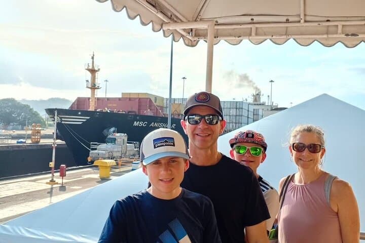 Panama Canal Layover Tour: Miraflores Locks in 3 Hours