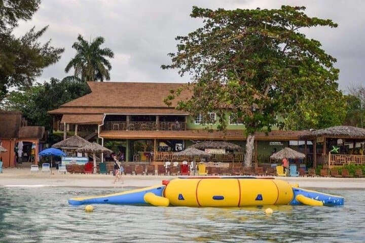 Unwind at Negril: A Jamaican Beach Escape photo 5