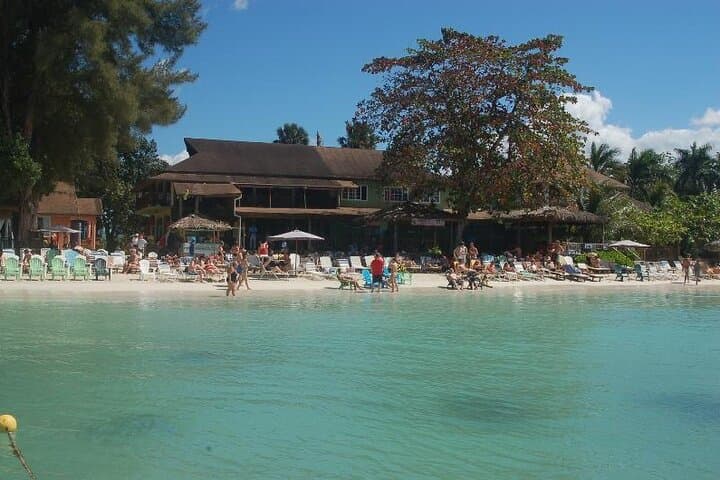 Unwind at Negril: A Jamaican Beach Escape photo 6