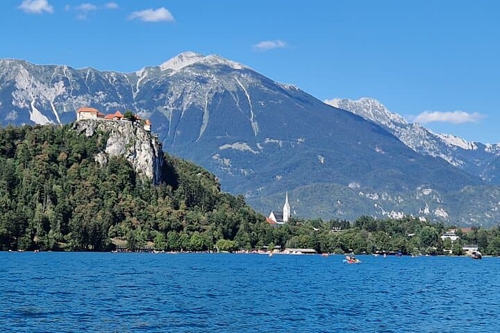 Explore Lake Bled: Private 3–5 Hour Bled Castle, Pletna Boat & Radovljica Tour photo 2