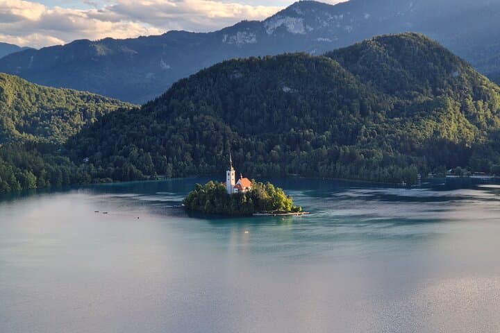 Explore Lake Bled: Private 3–5 Hour Bled Castle, Pletna Boat & Radovljica Tour photo 3