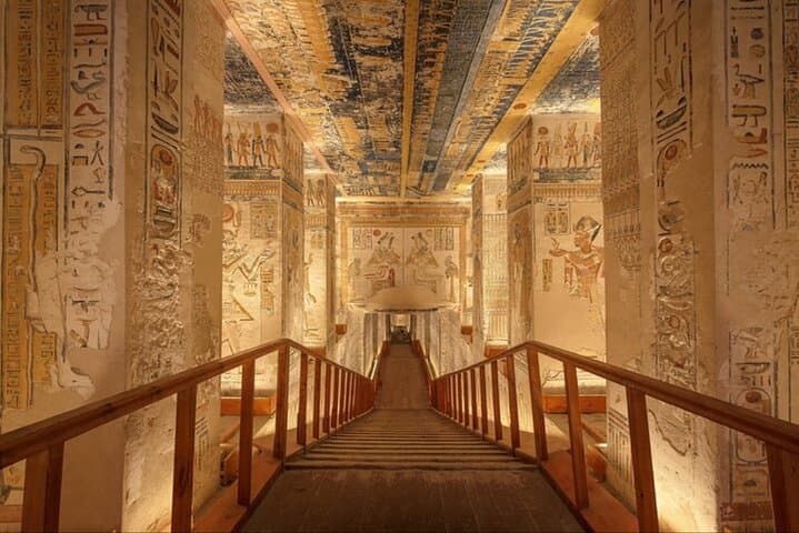 Sunrise Hot Air Balloon Over Luxor with Valley of the Kings & Hatshepsut Temple photo 4