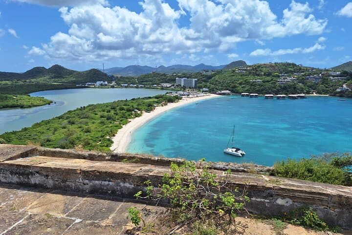 Antigua Island Tour: Nelson's Dockyard, Devil's Bridge & Betty's Hope