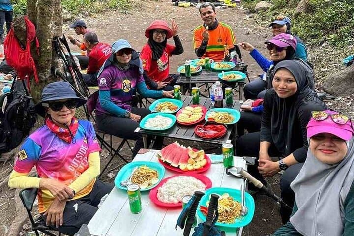3-Day Rinjani Summit Trek: Sunrise at 3,726 m, Crater Lake & Hot Springs photo 2