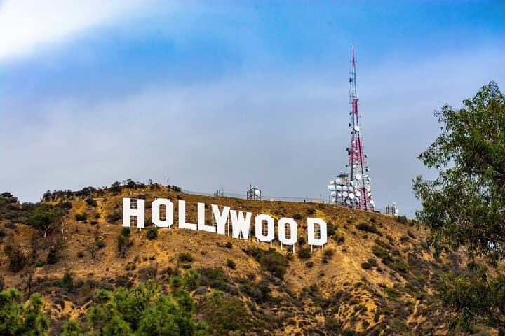 Private Hollywood & Celebrity Homes Bus Tour — Open‑Air LA Sightseeing photo 2