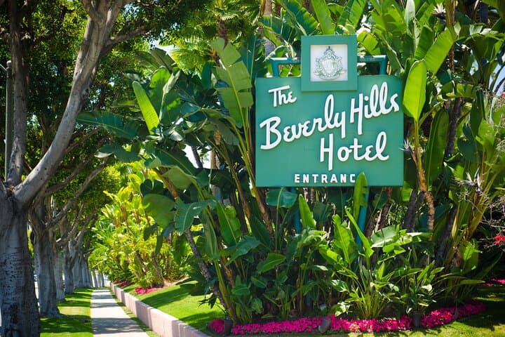 Private Hollywood & Celebrity Homes Bus Tour — Open‑Air LA Sightseeing photo 4