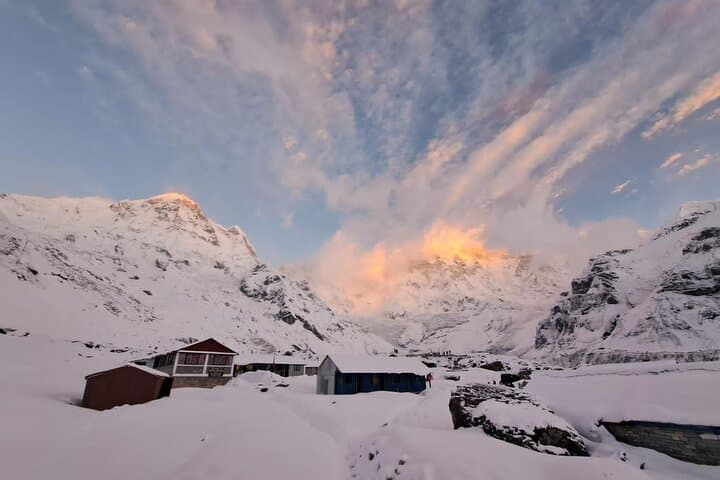 Annapurna Circuit & Base Camp: 18-Day High-Altitude Trek in Nepal photo 2