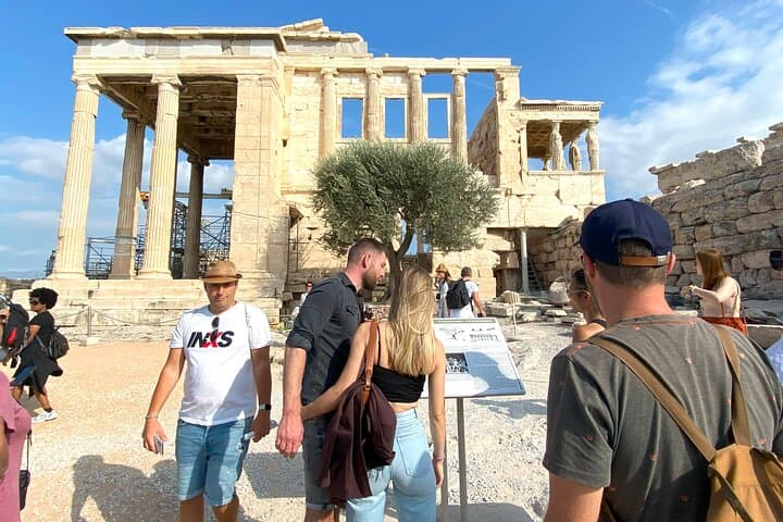Interactive Acropolis & Parthenon Family Treasure Hunt — Guided Game Tour in Athens photo 2