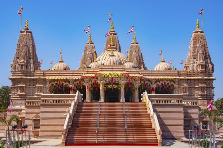 Day Trip to BAPS Hindu Mandir Abu Dhabi from Dubai — Temple Visit & Cultural Insight photo 3
