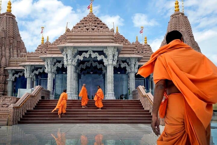 Day Trip to BAPS Hindu Mandir Abu Dhabi from Dubai — Temple Visit & Cultural Insight photo 4