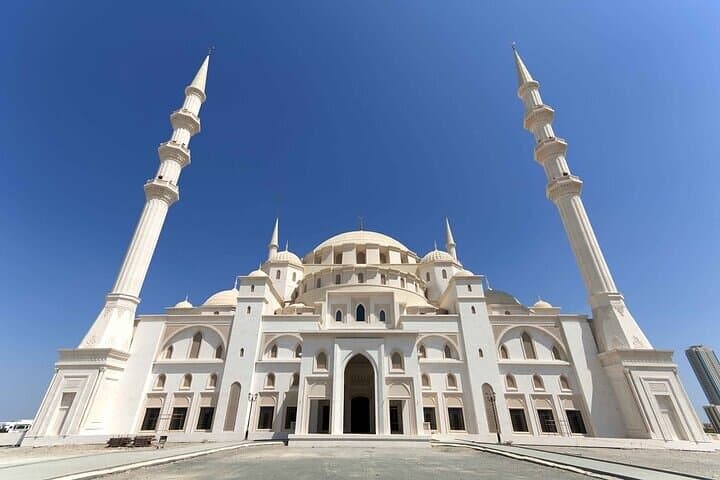 Sheikh Zayed Grand Mosque and Hajar Mountains Private Tour from Fujairah