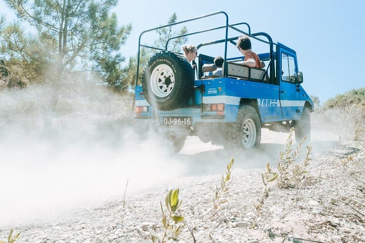 Off-Road 4x4 in Sintra: Hidden Trails, Secret Beaches & Vintage UMMs