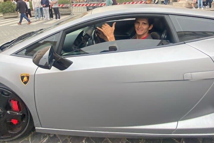 Rome Lamborghini Driving Experience: Supercar Tour from the Vatican to Janiculum