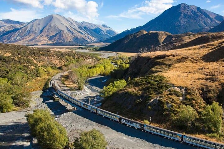 6-Day South Island Private Tour from Auckland — Milford Sound, Mt Cook & Queenstown photo 5