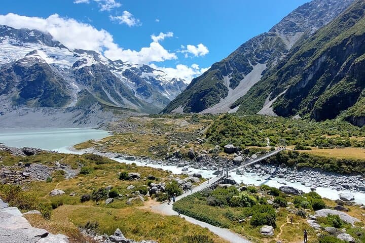 6-Day South Island Private Tour from Auckland — Milford Sound, Mt Cook & Queenstown photo 4