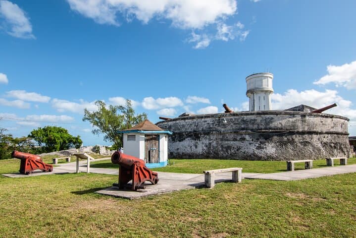 Private Half-Day Nassau Island Tour: Forts, Food & Graycliff Heritage photo 1