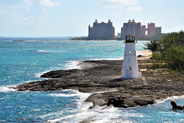 Private Half-Day Nassau Island Tour: Forts, Food & Graycliff Heritage photo 2