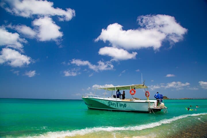 St Maarten Motorboat Cruise to Creole Rock, Tintamarre & Pinel photo 2