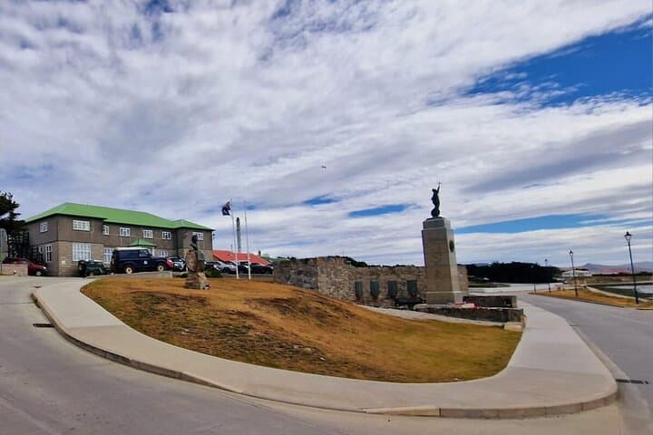 Stanley Penguin & Heritage Shore Tour — Gypsy Cove to Yorke Bay photo 5