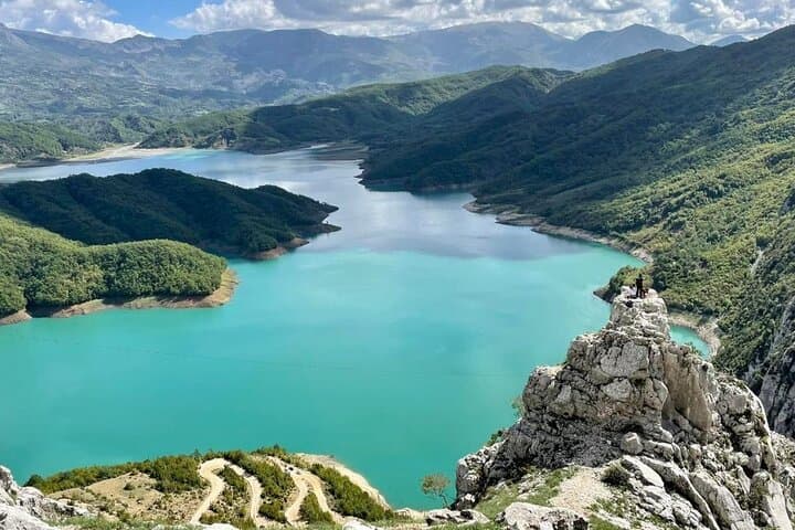 Bovilla Lake & Gamti Mountain Hike — Day Trip from Tirana photo 4