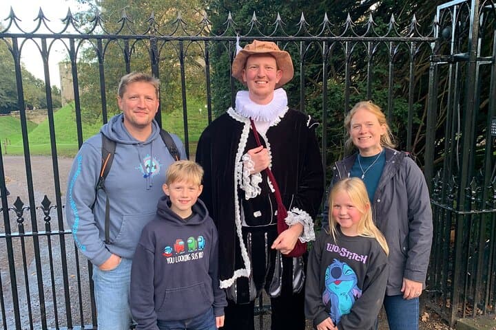 Warwick in Character: Robert Dudley Walking Tour of Warwick Castle and Town photo 3