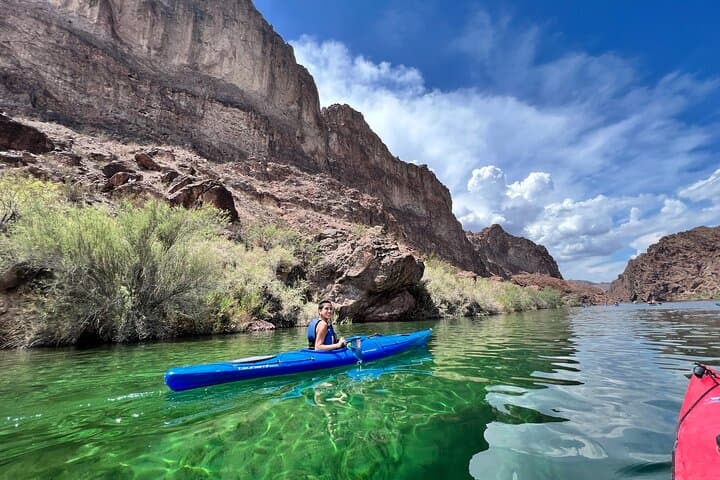 Paddle to Emerald Cave from Willow Beach: Self-Guided Kayak Rental on the Colorado River