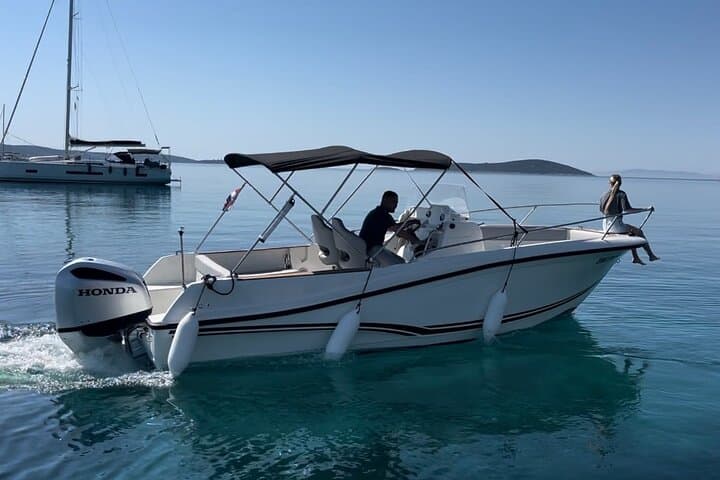 Blue Lagoon and 3 Islands Speedboat Tour from Trogir — Half‑Day Snorkel & Swim photo 3