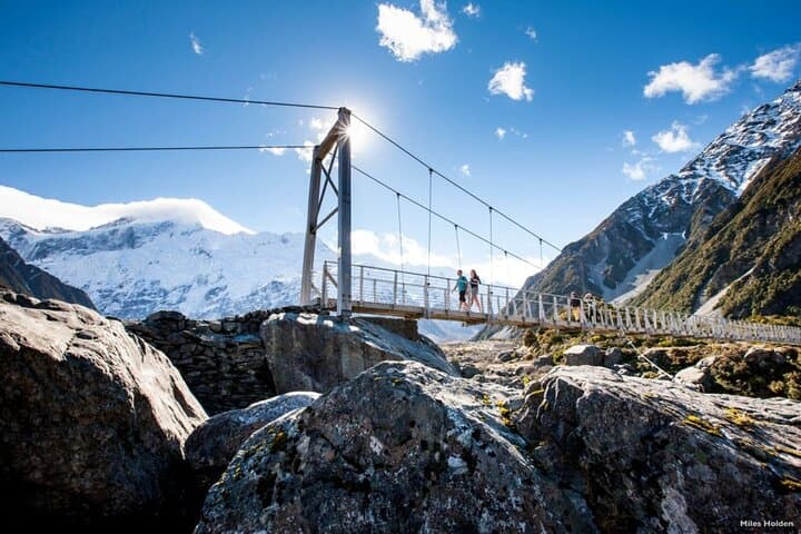 Scenic Mt Cook to Lake Tekapo Small-Group Transfer via Lake Pukaki photo 6