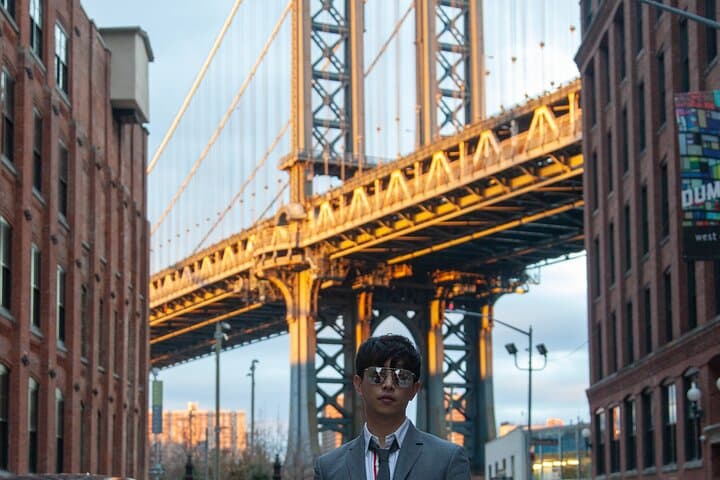 Private NYC Walking Photoshoot: Times Square, DUMBO & Brooklyn Bridge photo 3
