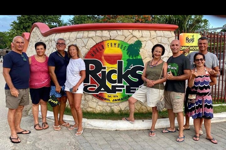 Rick's Cafe Negril: Cliff-Jumping, Sunset Views & Visitor Guide