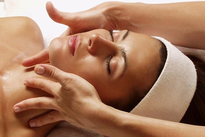 Couples Spa Package Newport Beach Antioxidant Facial with Appetizers and Wine photo 2