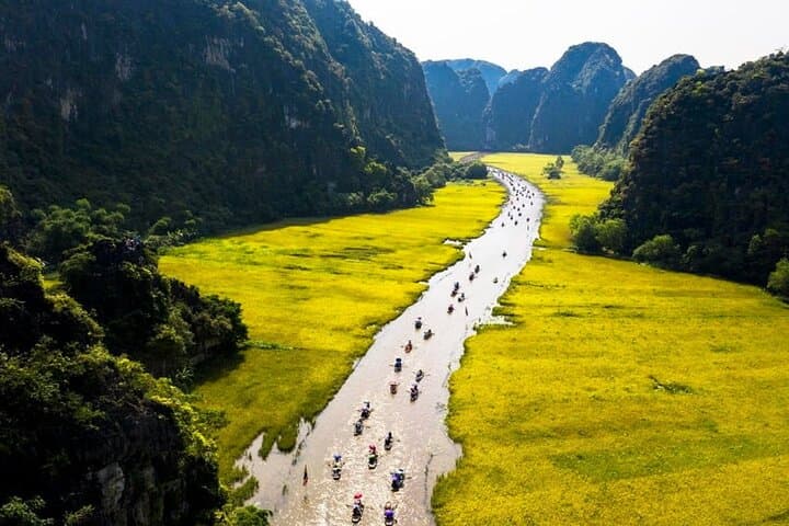 Ninh Binh Full-Day: Tam Coc, Mua Cave & Trang An by Bike and Boat photo 2