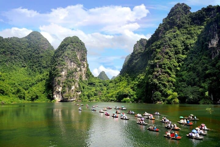 Ninh Binh Full-Day: Tam Coc, Mua Cave & Trang An by Bike and Boat photo 3