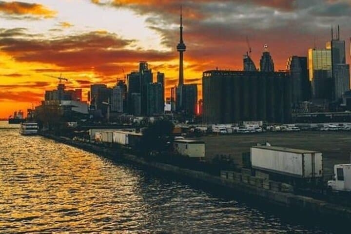 Toronto Old Town & Distillery District Guided Walking Tour