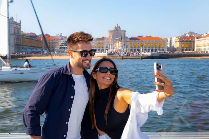 Lisbon Tagus River Cruise: Praça do Comércio to Belém Tower