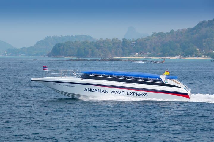 Phuket to Phi Phi Speedboat Transfer: 1-Hour Crossing from Rassada to Tonsai