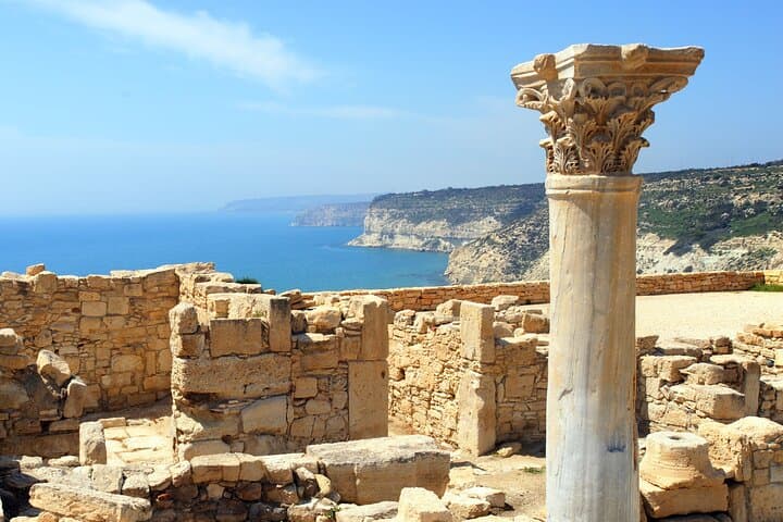 Aphrodite’s Coast: Pafos and Kourion Coach Tour with an Italian Guide