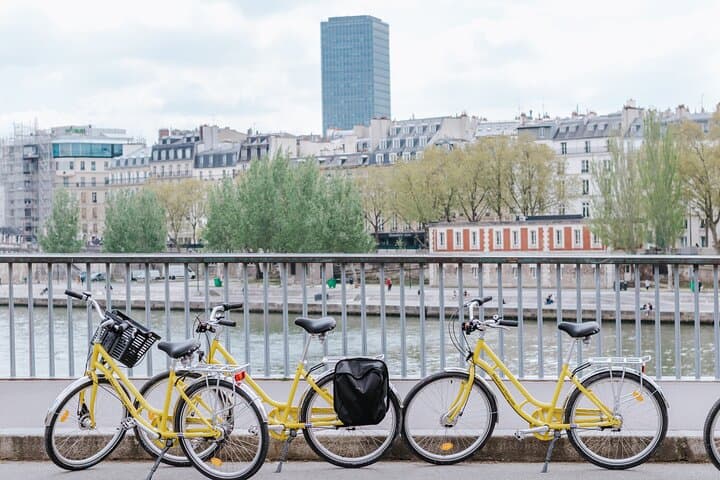 Paris Day Bike Rental at Le Peloton Café — Ride the Marais and Seine photo 3