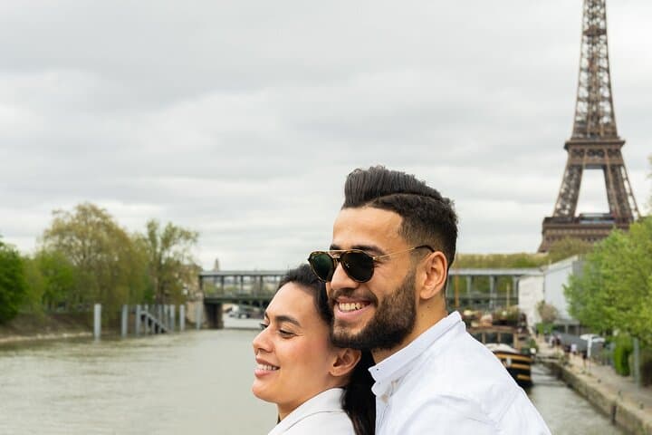 Seine Dinner Cruise with Live Singer aboard VIP Paris Yacht photo 2