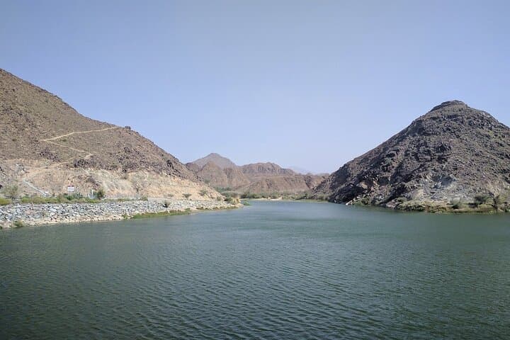 Wadi Shawka Dam Day Trip: Hike, Swim and Scenic Drive from Ras Al Khaimah