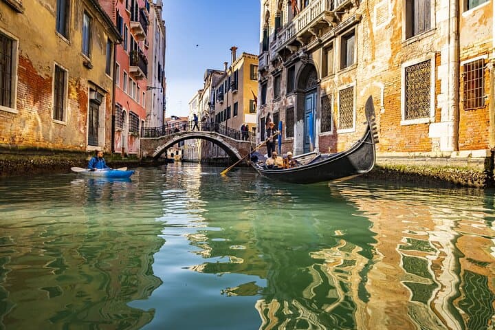 Private Family Kayaking Tour in Venice: Paddle the Arsenale & Castello Canals photo 4
