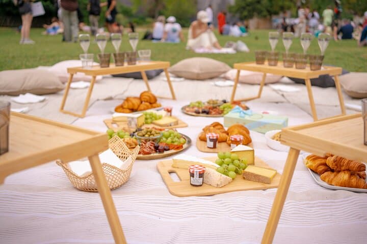 Eiffel Tower Picnic Experience: Gourmet Picnic by the Seine in Paris photo 3