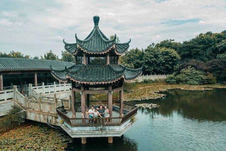 One-Day Changsha Private Tour: Yuelu Mountain, Aiwan Pavilion & Orange Island Highlights photo 3