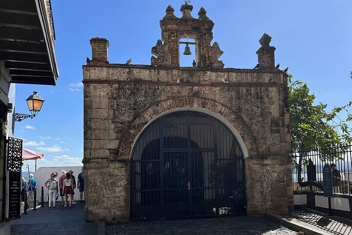 Old San Juan Highlights Walking Tour — 1‑Hour Guided Stroll Through Colonial Streets photo 2