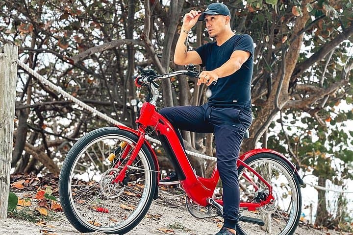 Electric Bike Rental Miami Beach: South Beach to Wynwood on Premium E‑Bikes photo 3