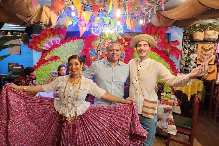 Panama City Night Tour: Rooftop 360° Views and Folkloric Dance Evening photo 2